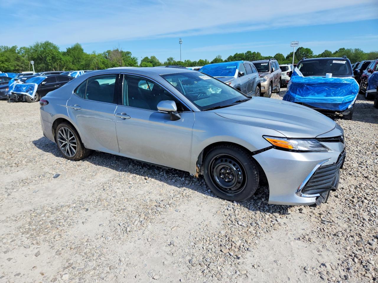 2023 TOYOTA CAMRY XLE photo 4