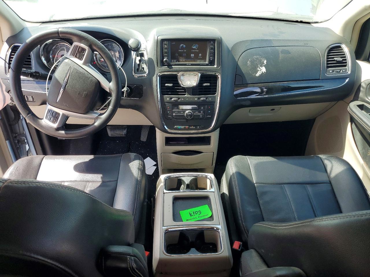 2013 CHRYSLER TOWN & COUNTRY TOURING photo 22