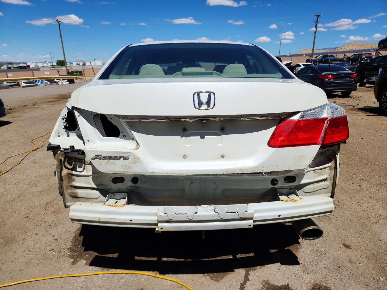2013 HONDA ACCORD LX photo 16