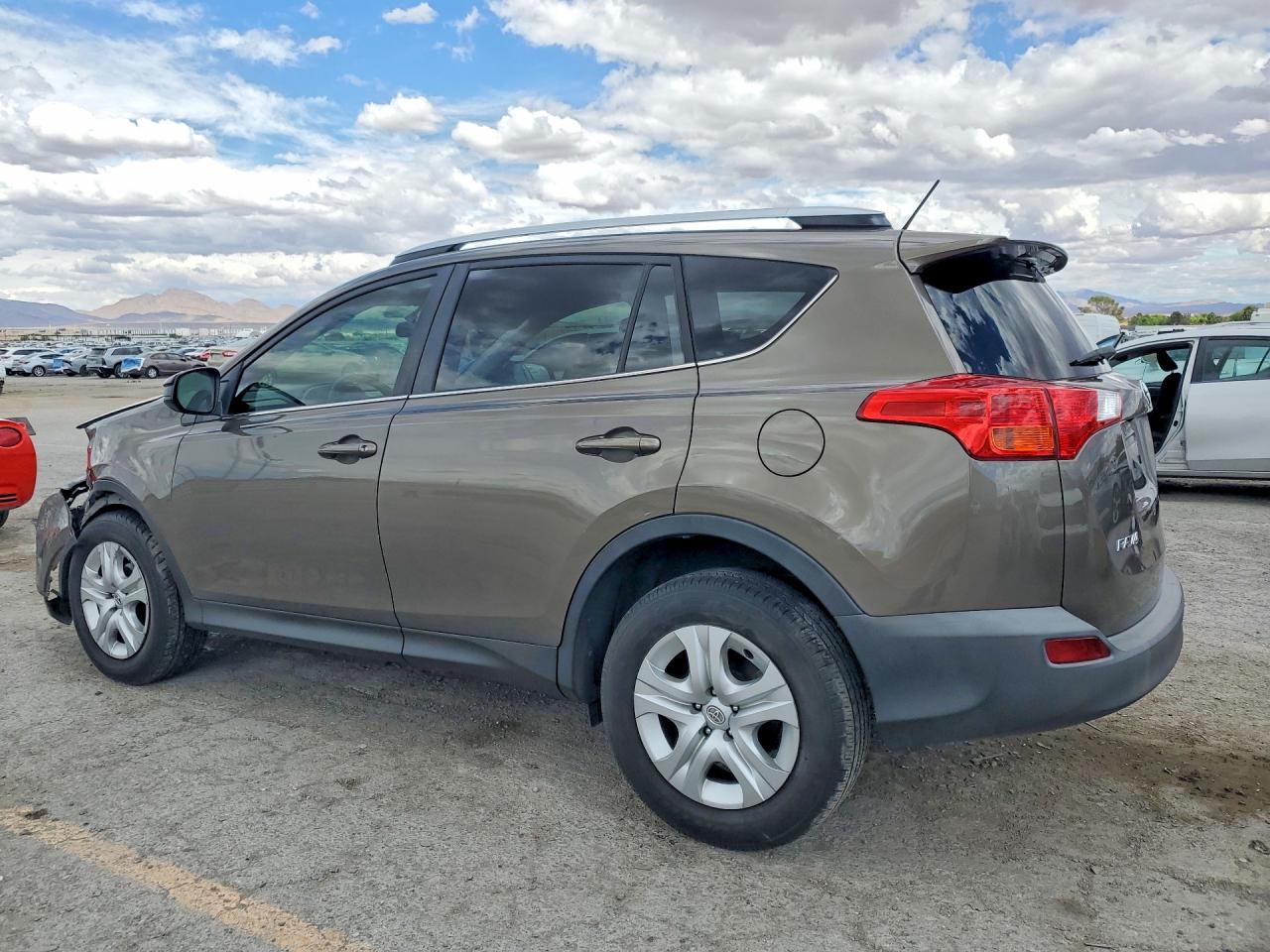 2014 TOYOTA RAV4 LE photo 3