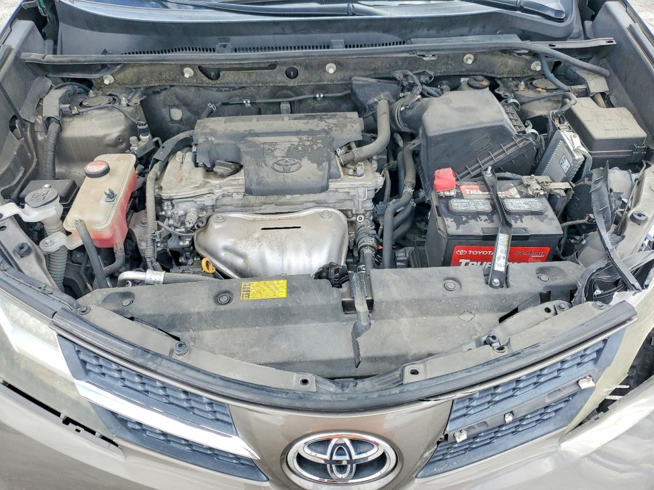 2014 TOYOTA RAV4 LE photo 23
