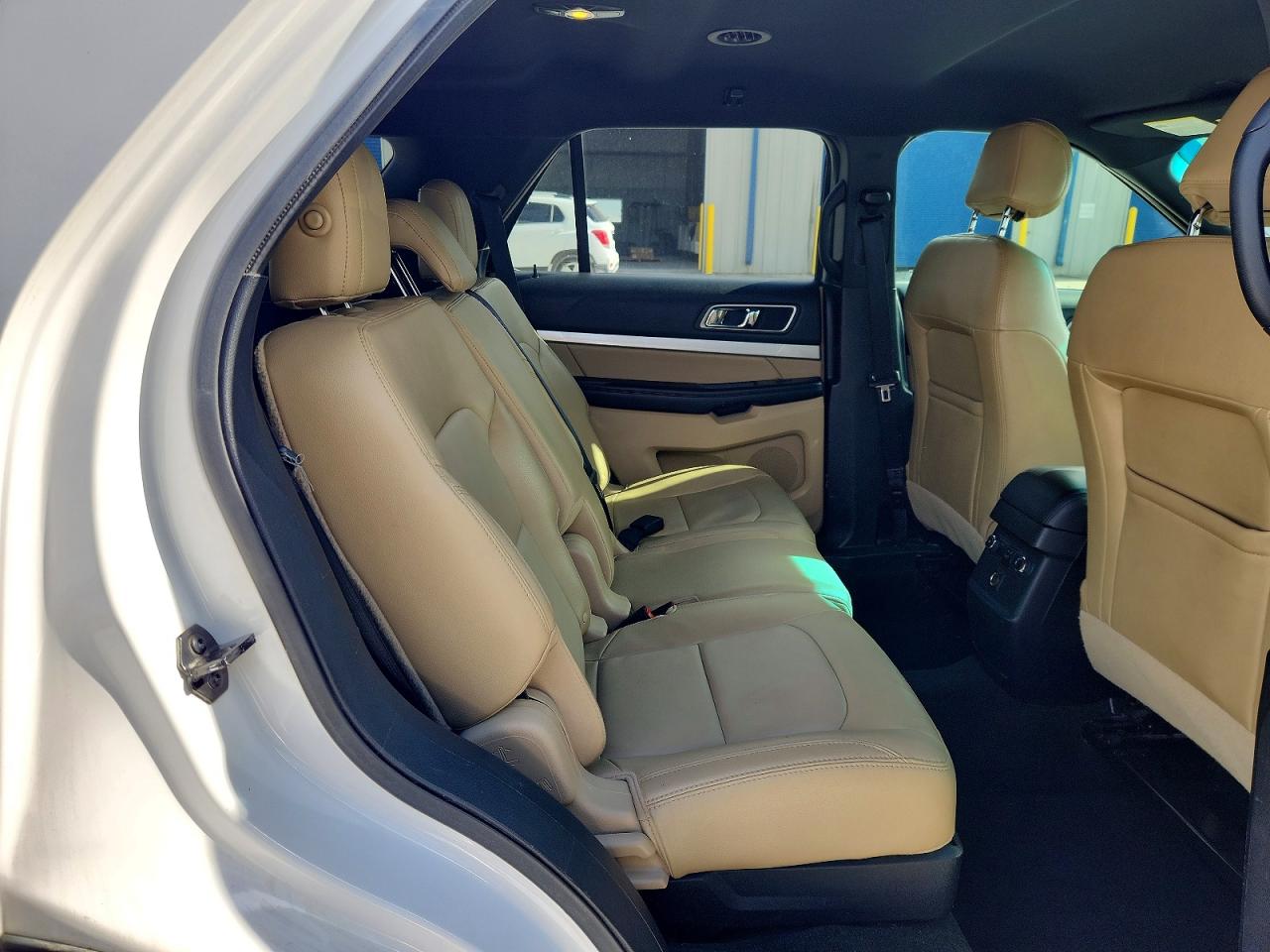 2016 FORD EXPLORER XLT photo 21