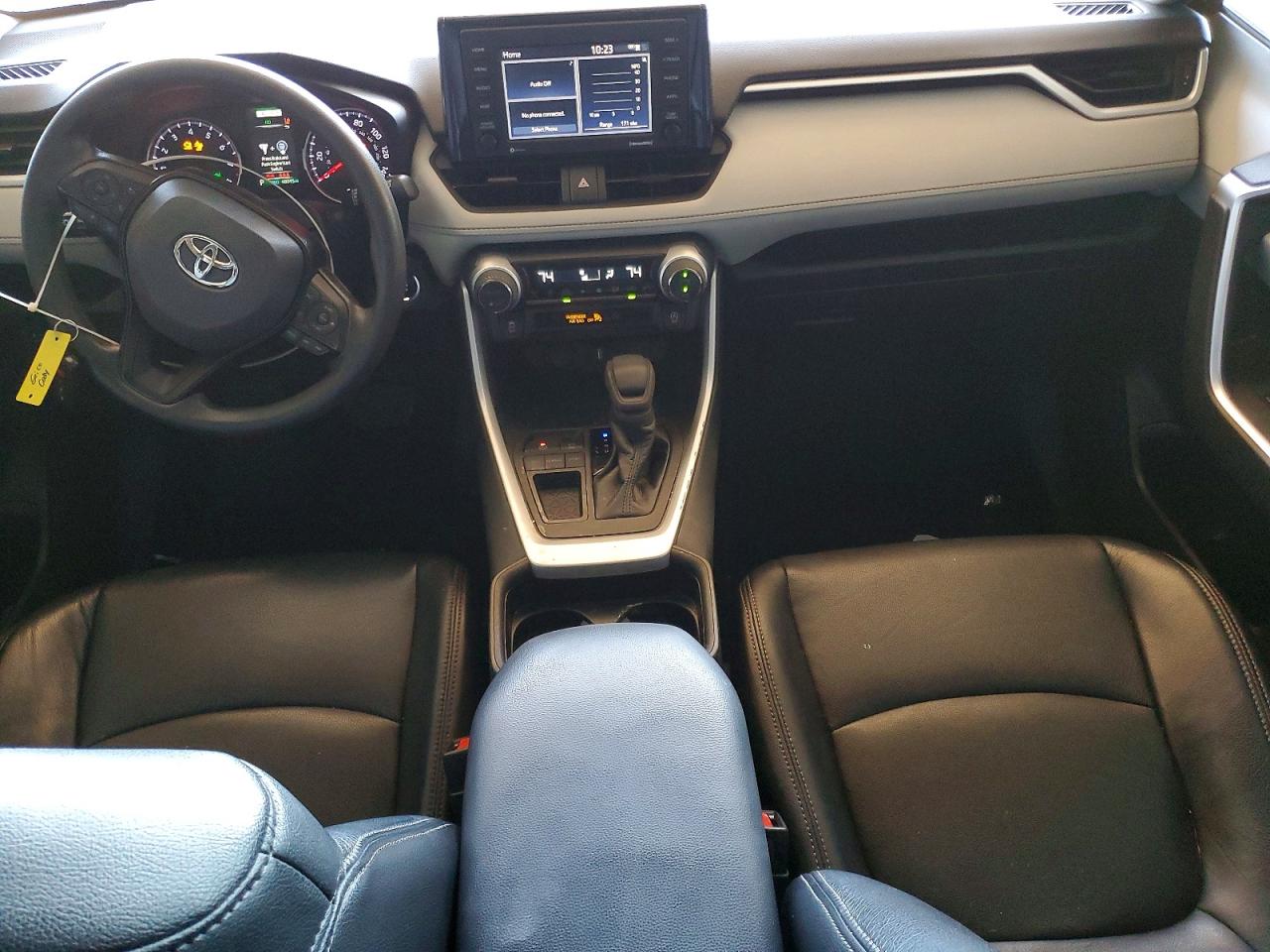 2021 TOYOTA RAV4 XLE photo 15