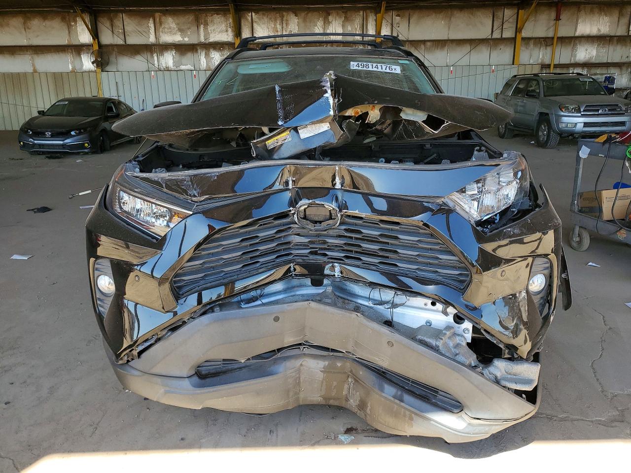 2021 TOYOTA RAV4 XLE photo 9