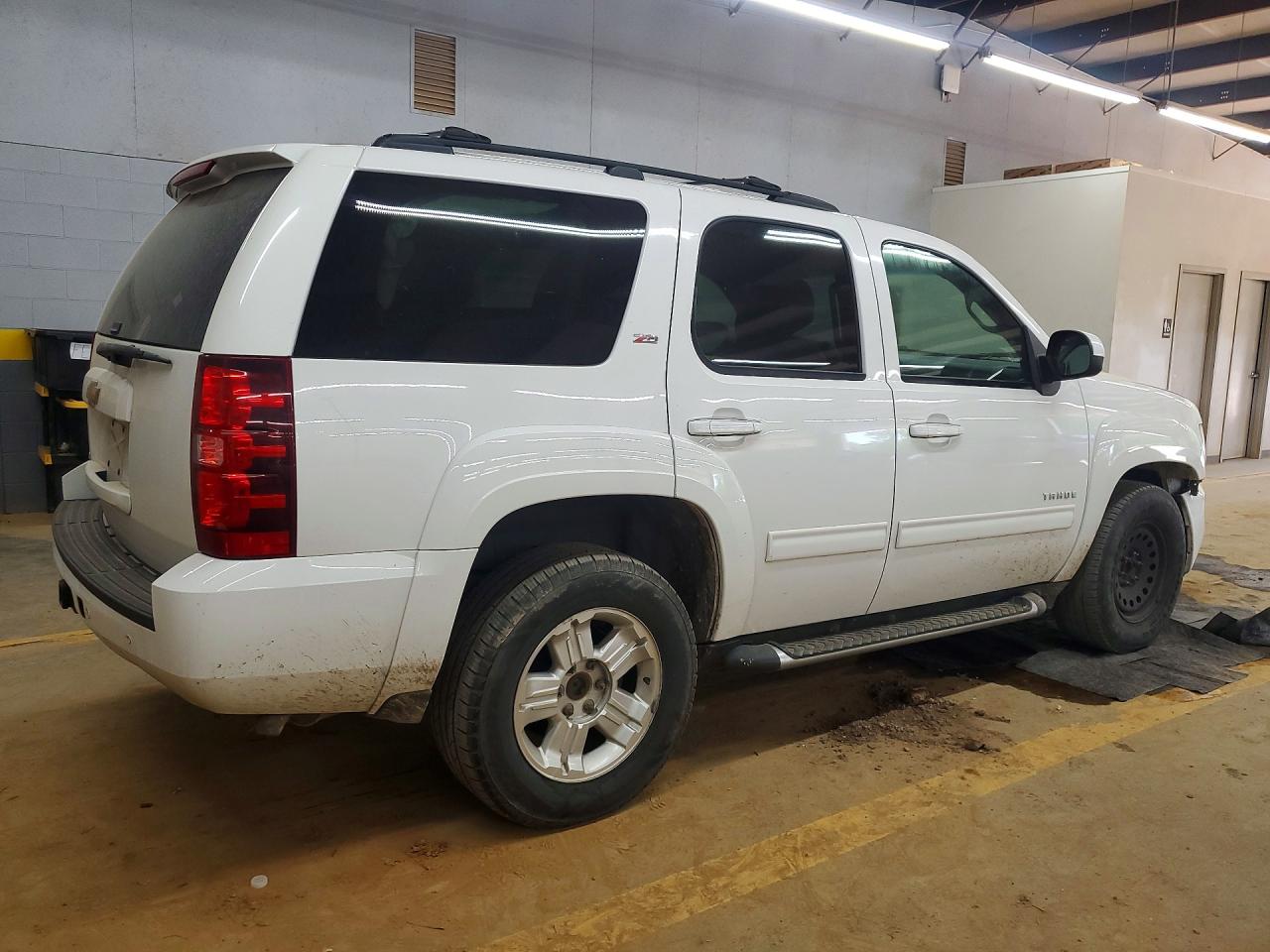 2013 CHEVROLET TAHOE C1500 LT photo 3