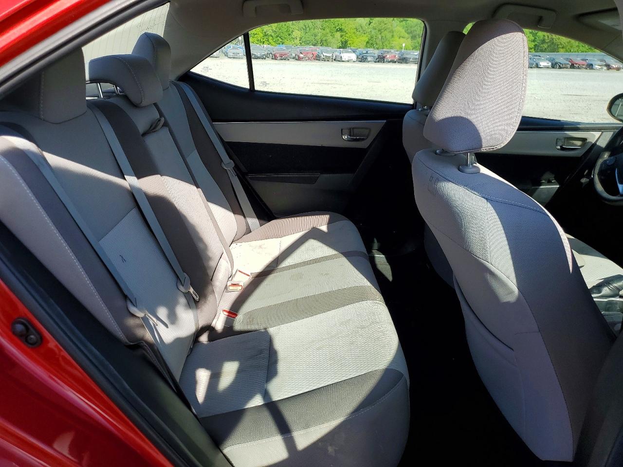 2018 TOYOTA COROLLA LE photo 19