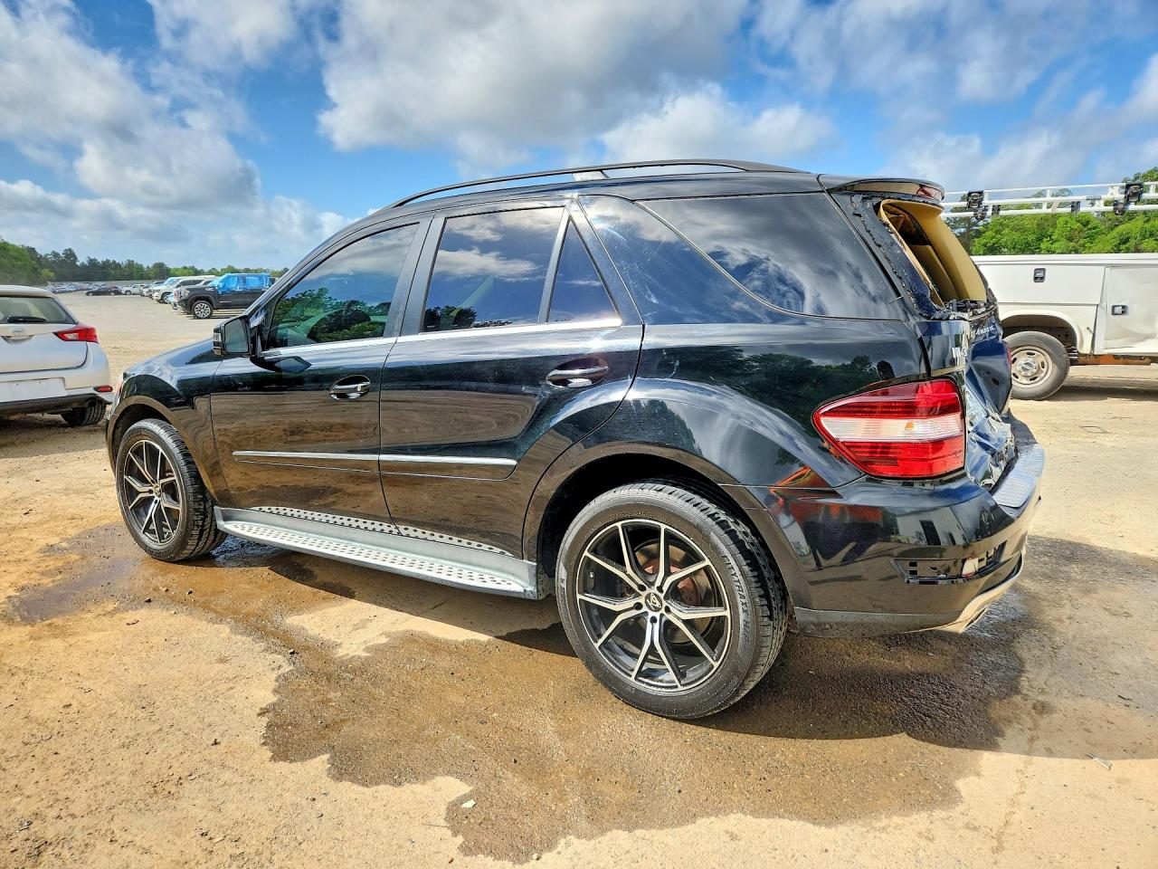 2011 MERCEDES-BENZ ML 350 4MATIC photo 4