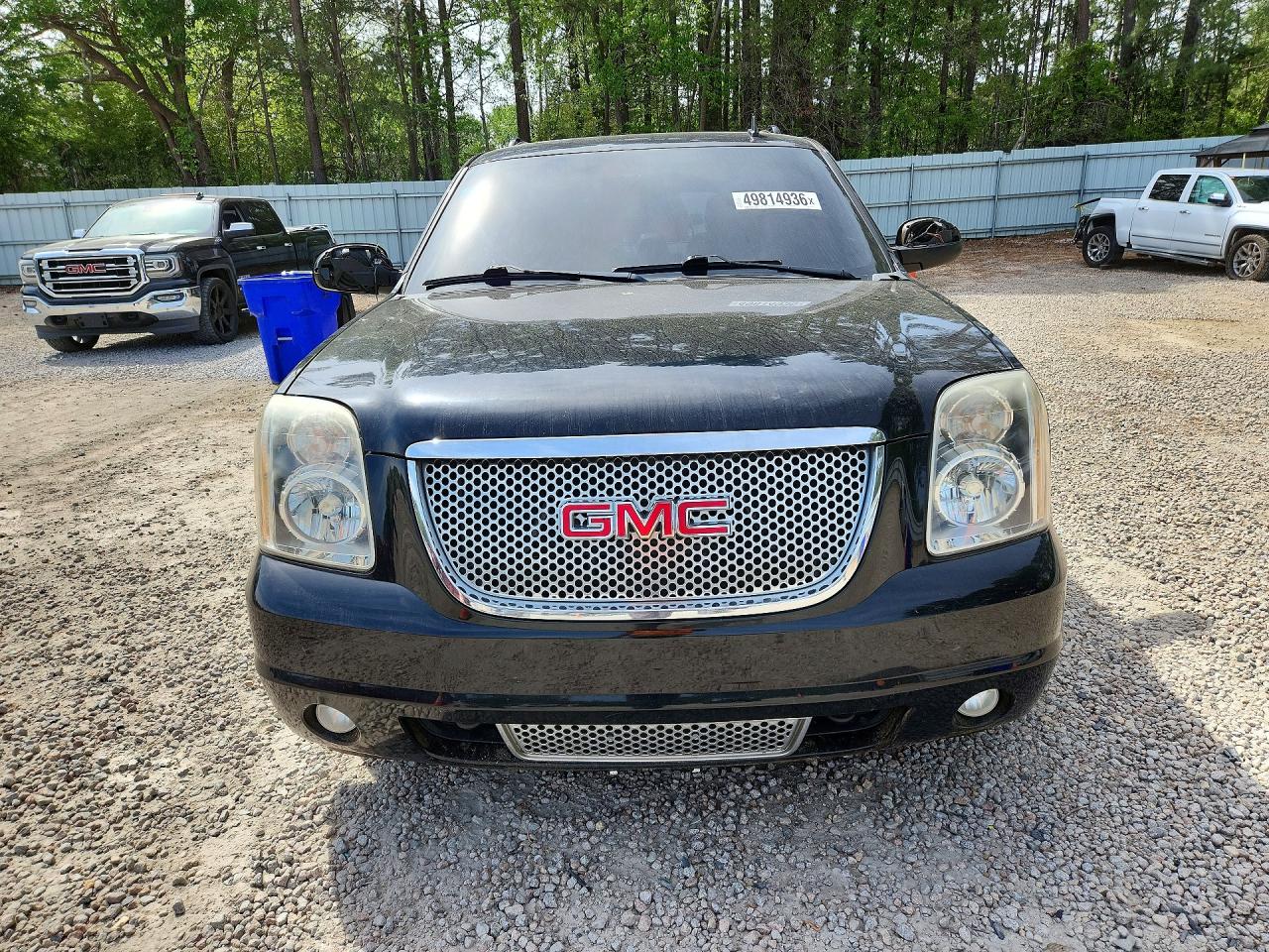 2012 GMC YUKON XL DENALI photo 9