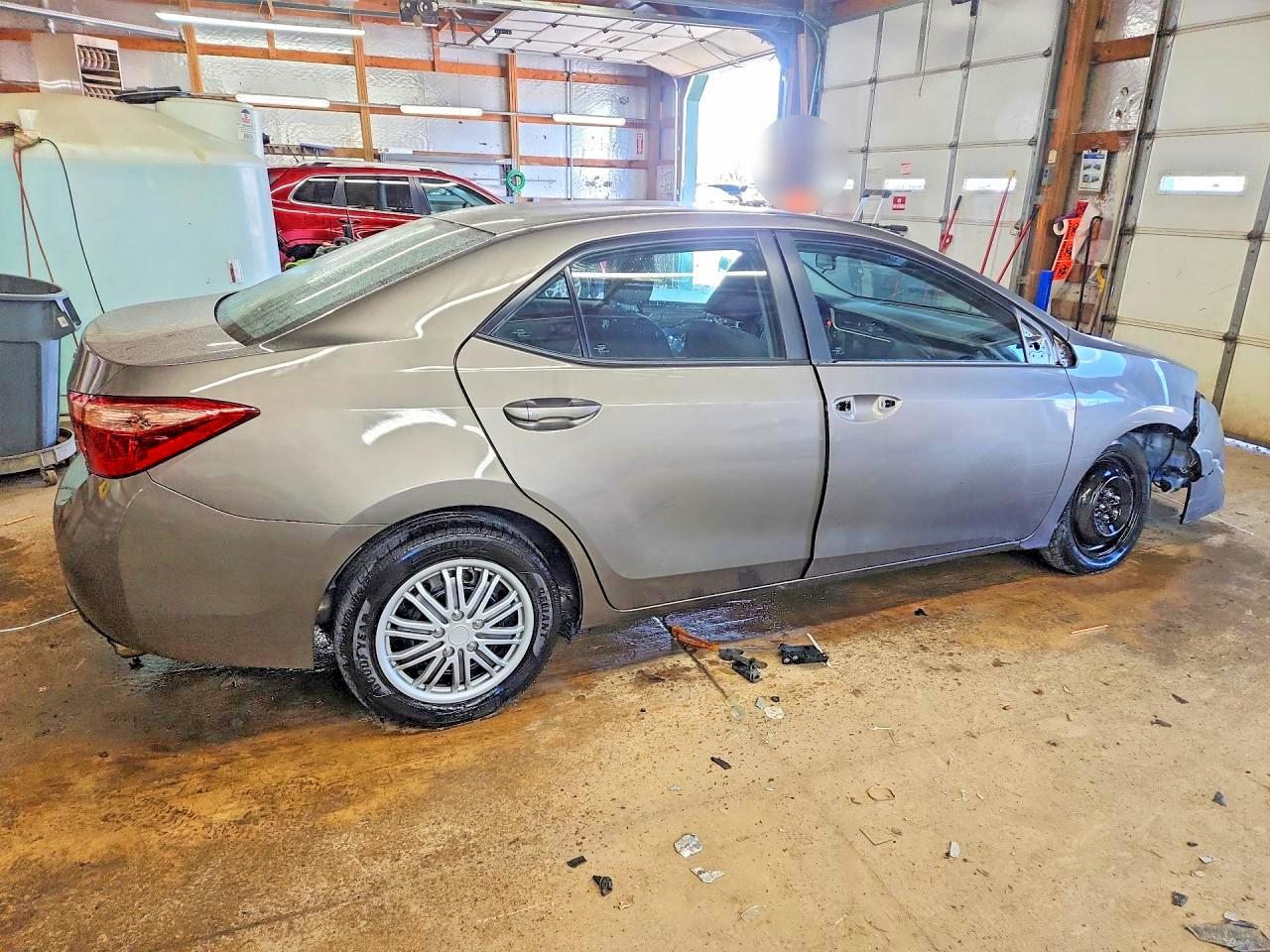 2019 TOYOTA COROLLA LE photo 7