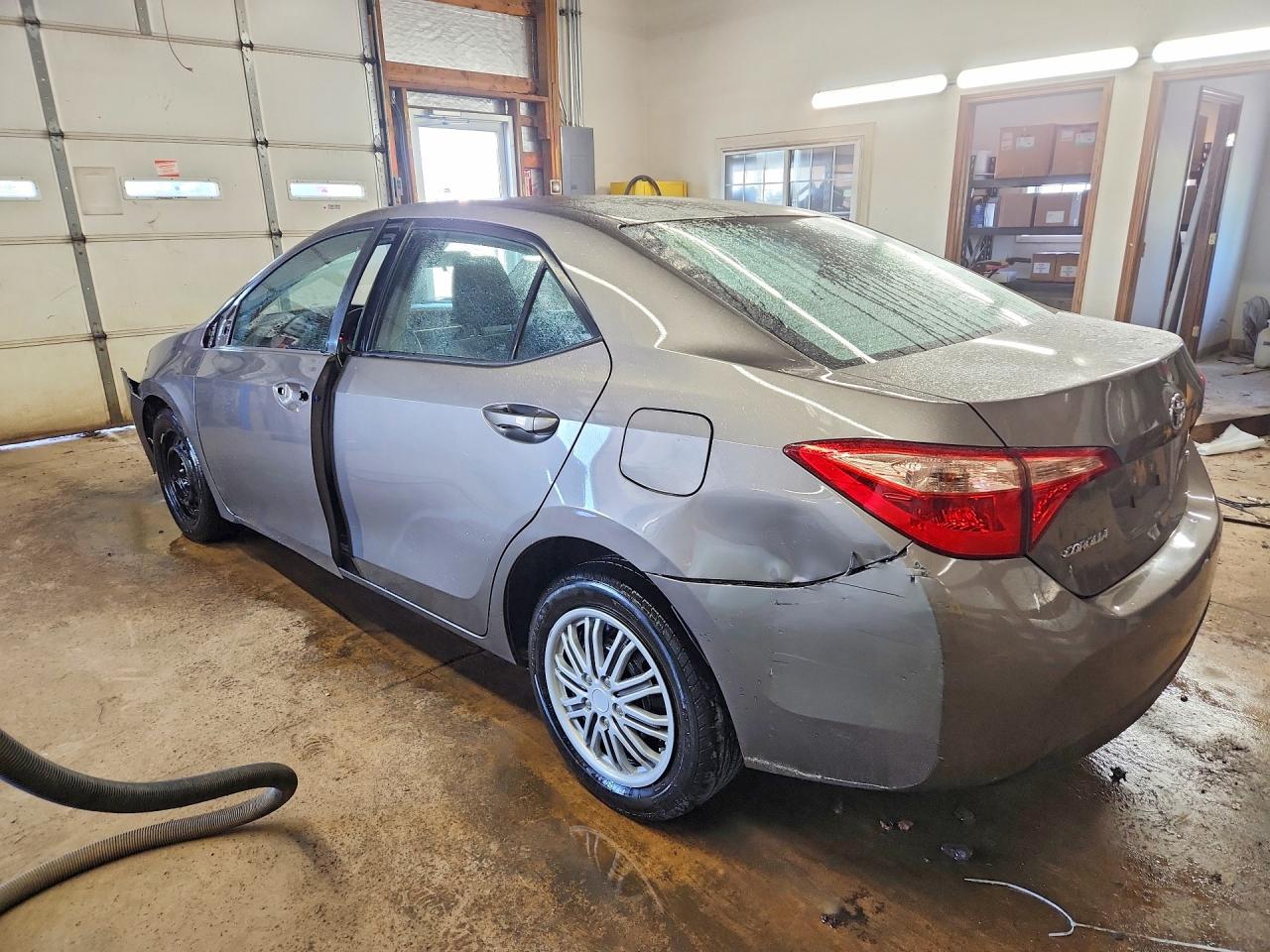 2019 TOYOTA COROLLA LE photo 4