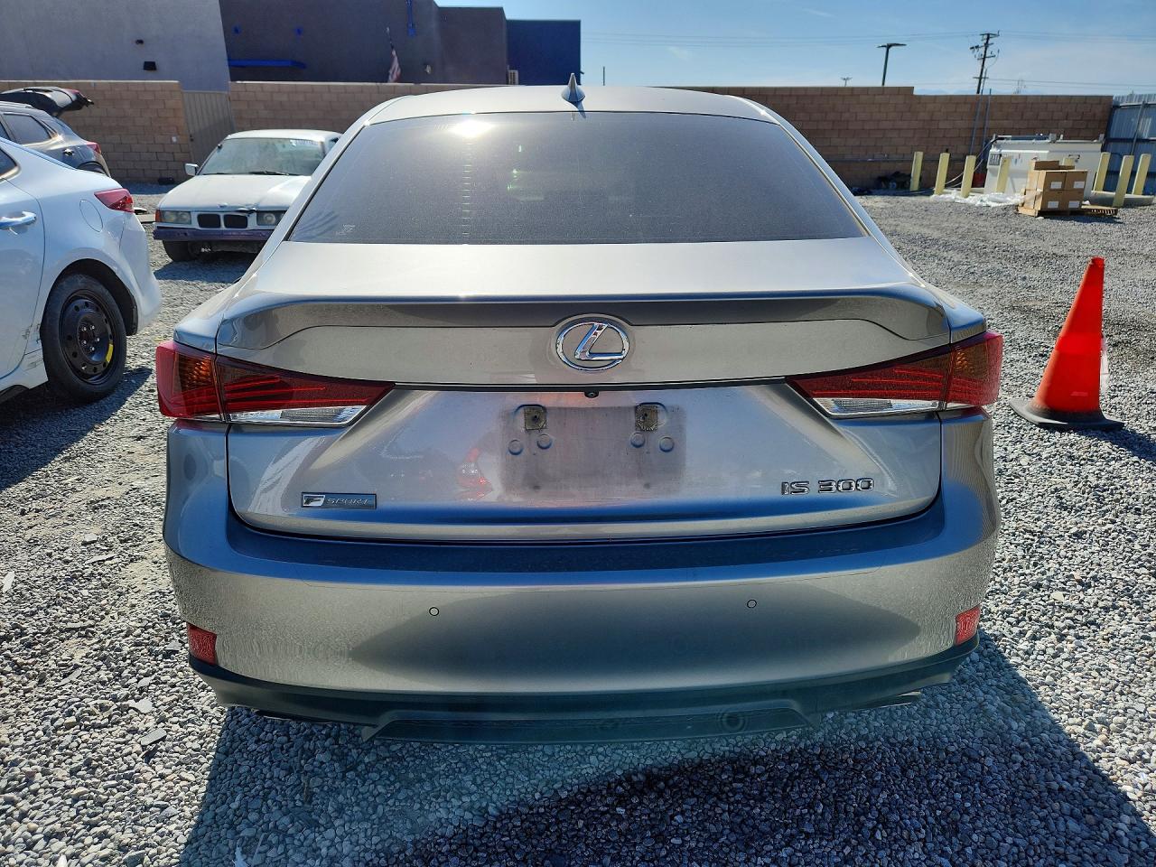 2018 LEXUS IS 300 photo 11
