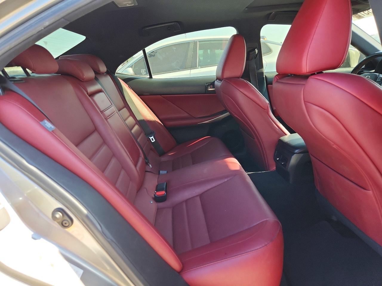 2018 LEXUS IS 300 photo 19