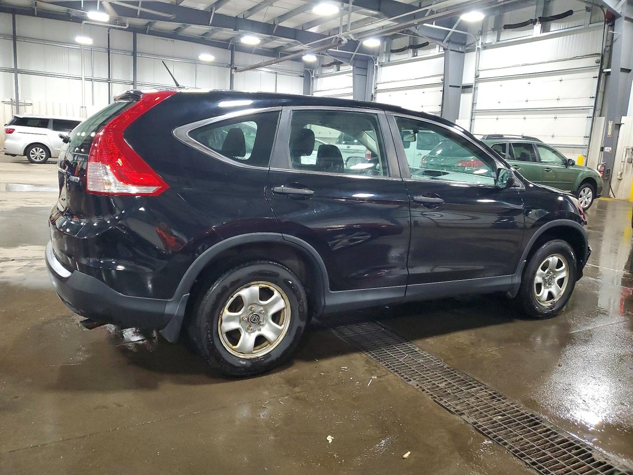 2014 HONDA CR-V LX photo 5