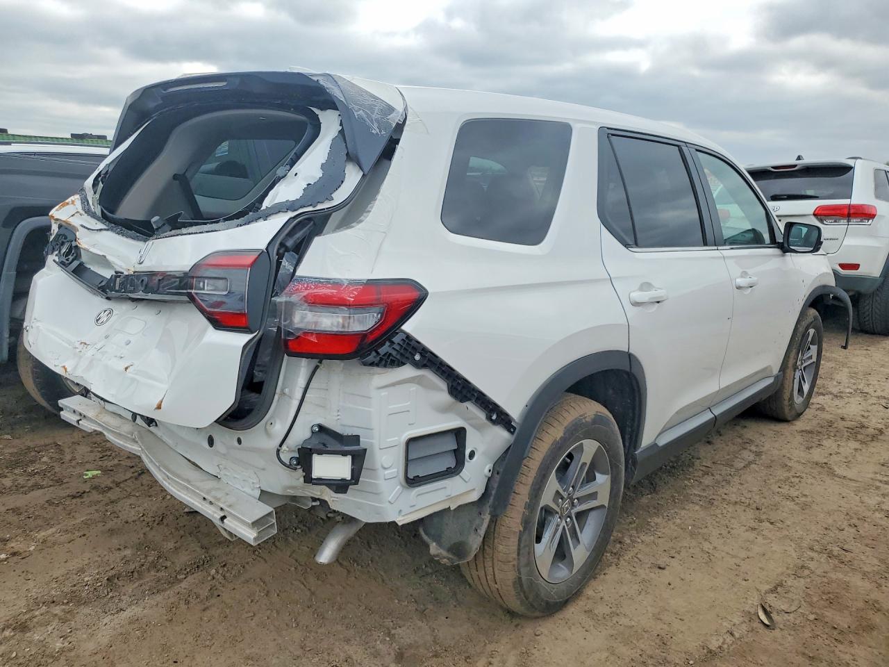 2025 HONDA PILOT EXL photo 5