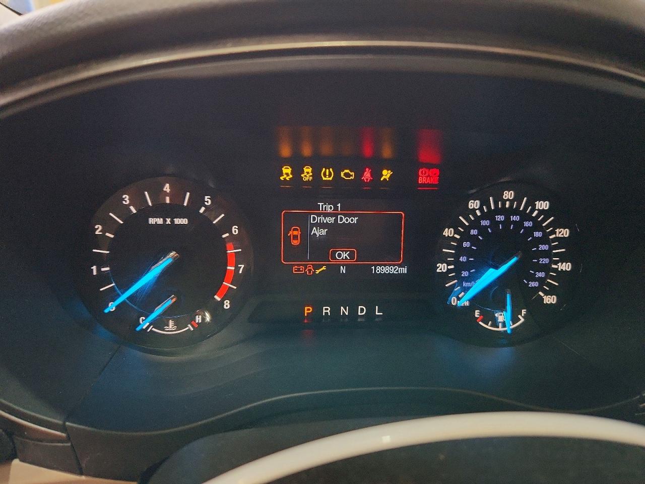 2017 FORD FUSION SE photo 9