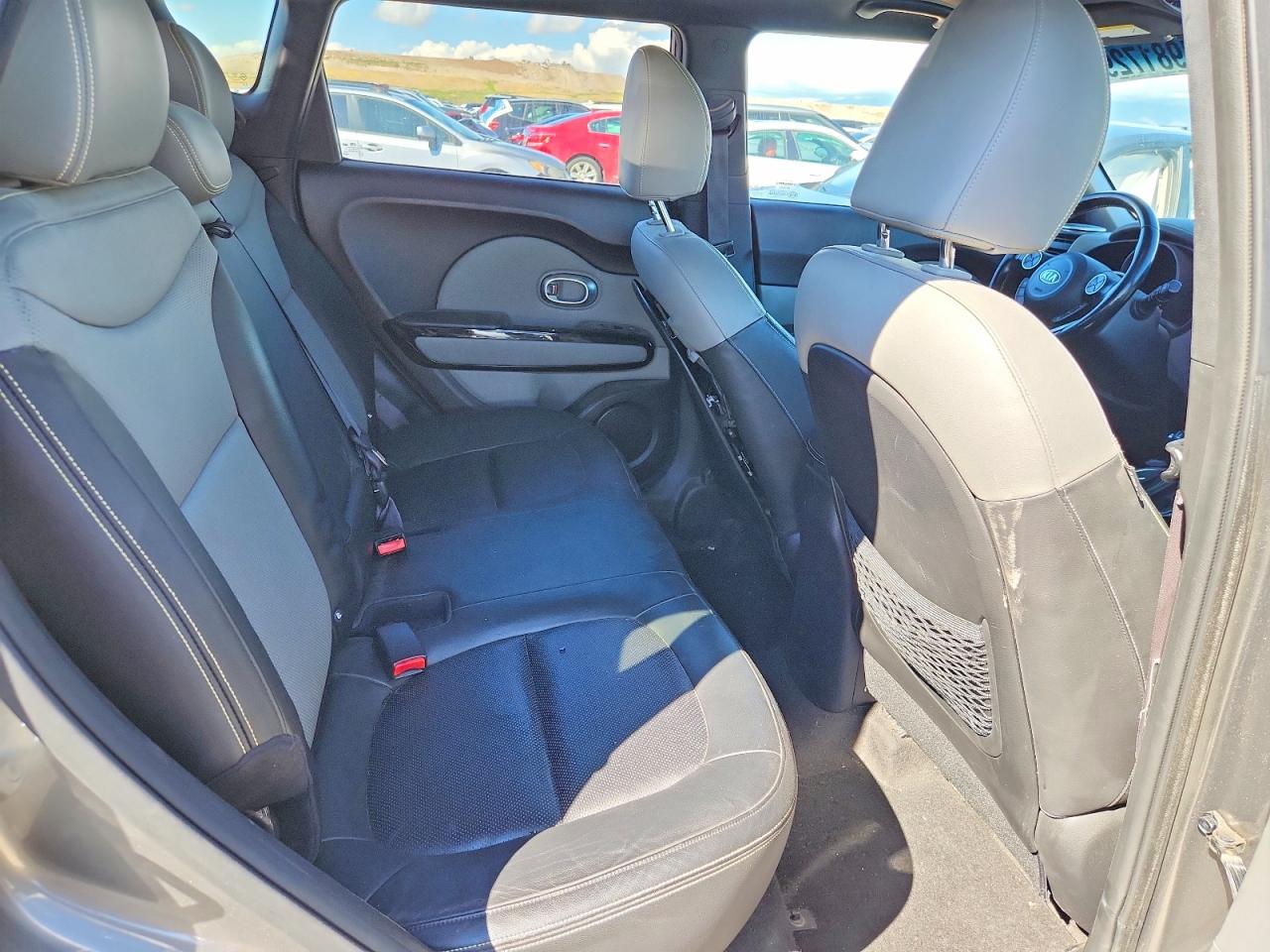 2014 KIA SOUL + photo 28