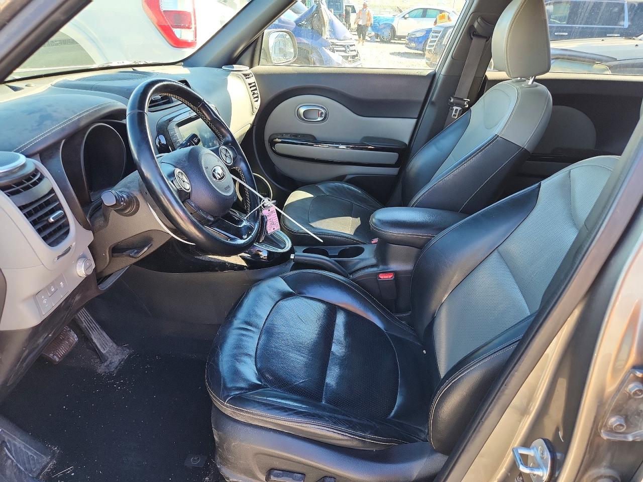 2014 KIA SOUL + photo 19