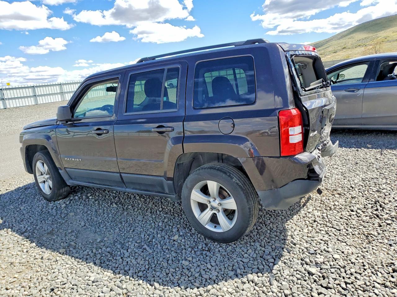 2014 JEEP PATRIOT LATITUDE photo 3