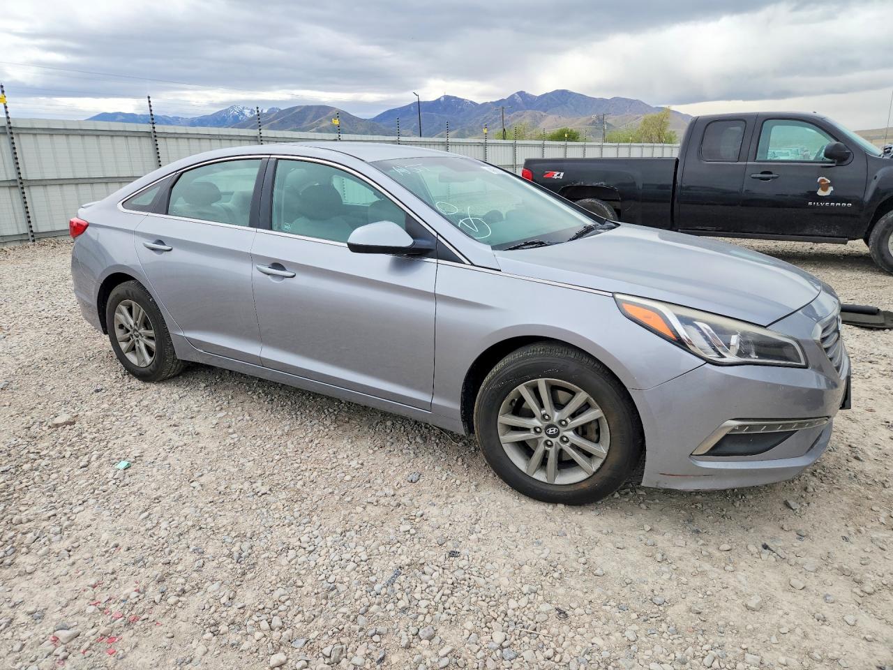 2015 HYUNDAI SONATA SE photo 10