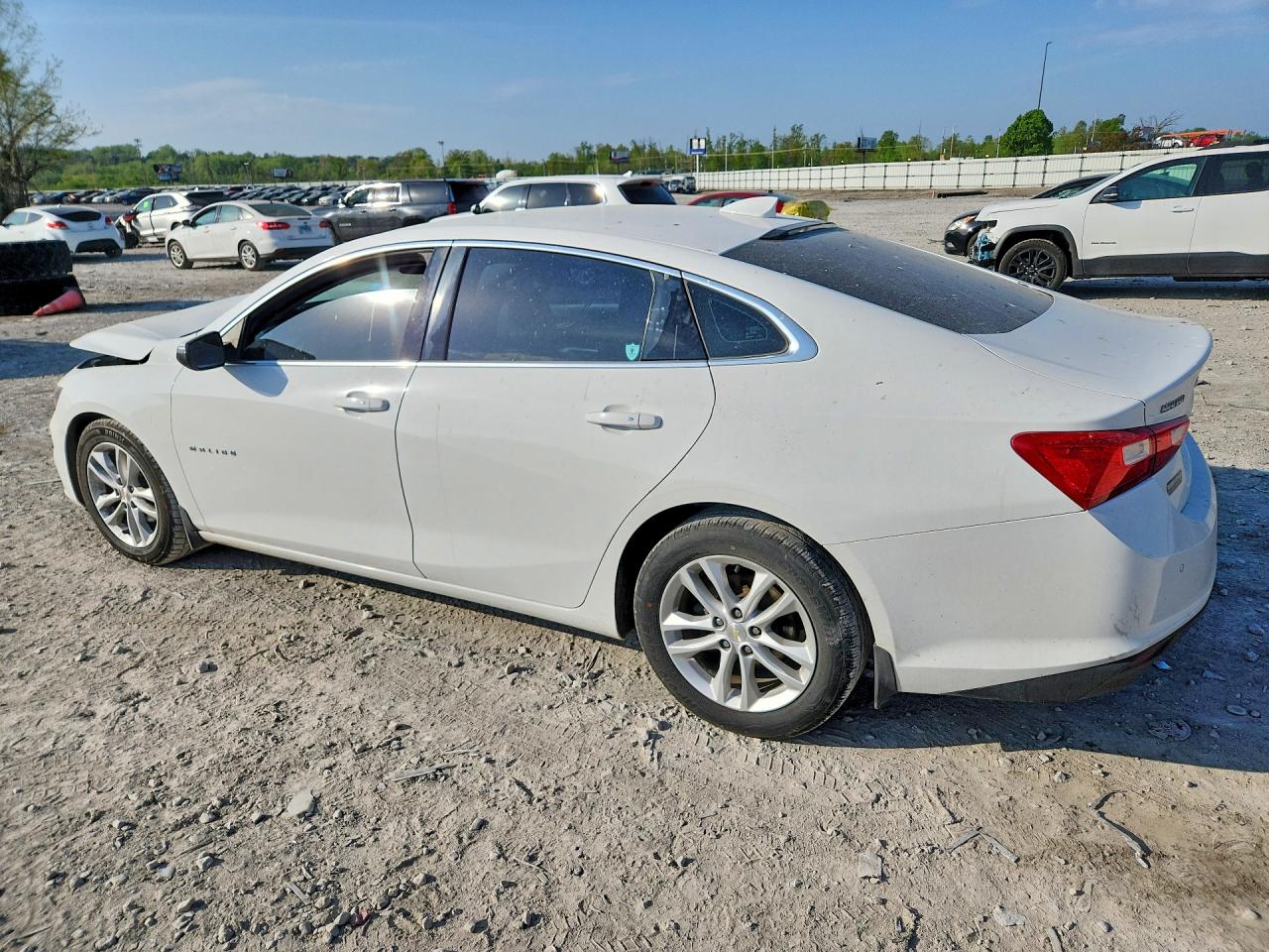 2016 CHEVROLET MALIBU LT photo 3