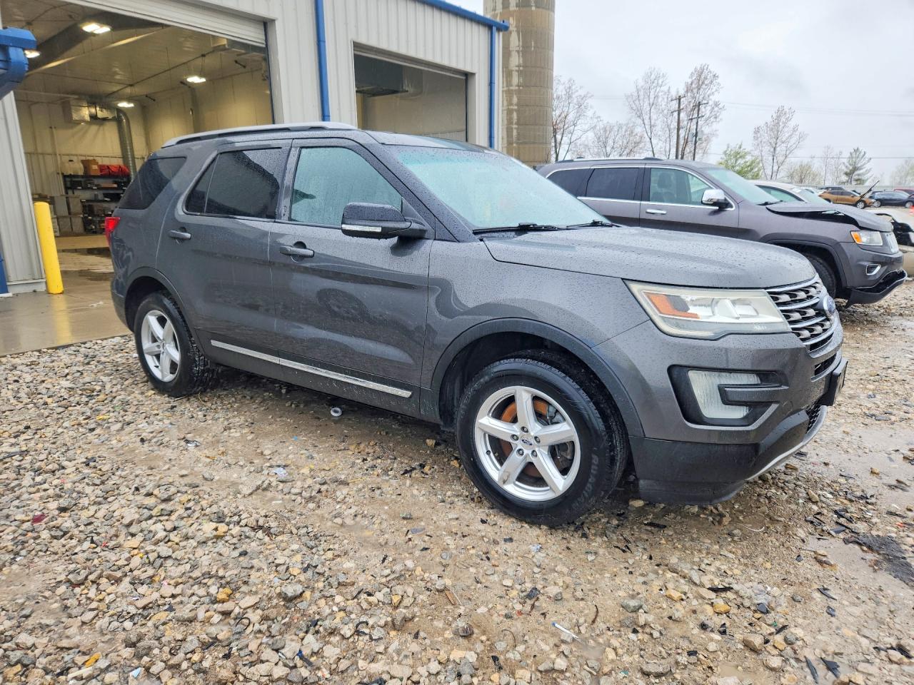 2016 FORD EXPLORER XLT photo 7