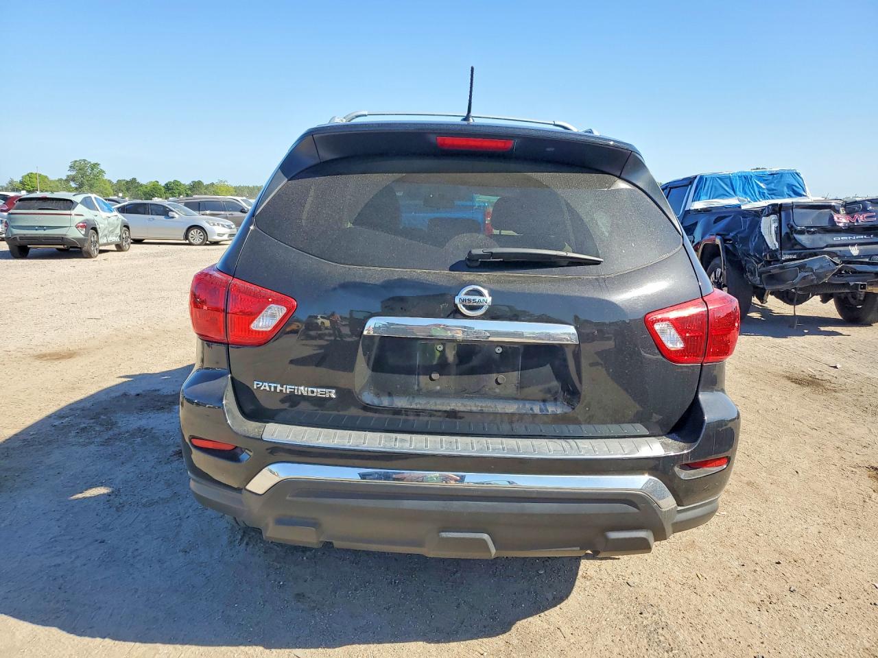 2017 NISSAN PATHFINDER S photo 11