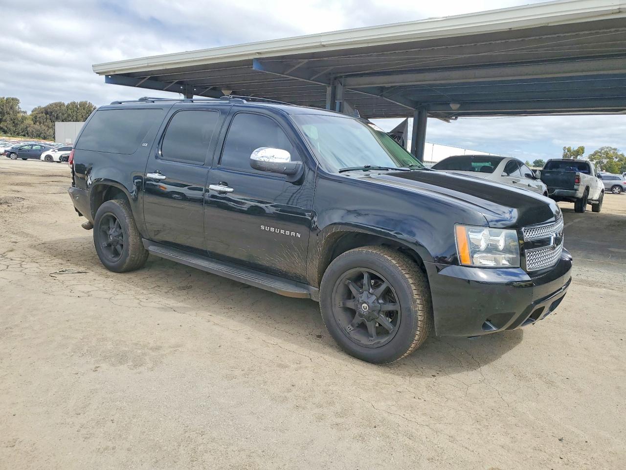 2012 CHEVROLET SUBURBAN C1500 LT photo 7