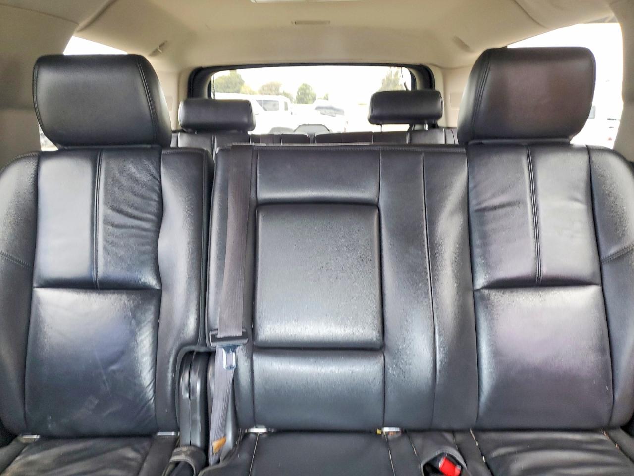 2012 CHEVROLET SUBURBAN C1500 LT photo 19