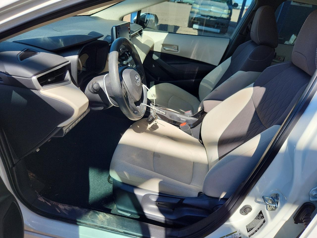 2021 TOYOTA COROLLA LE photo 13