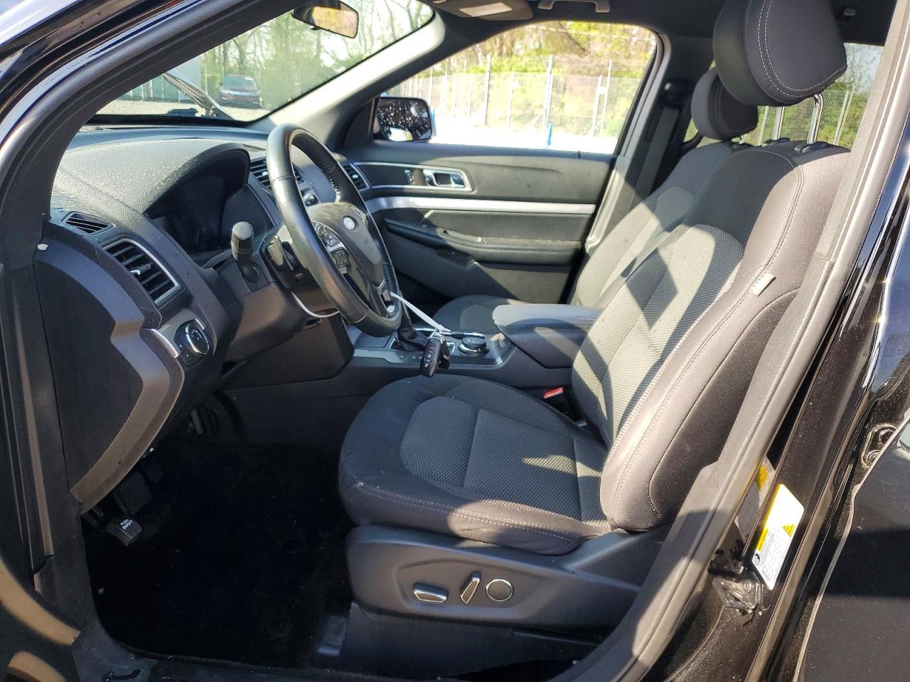 2017 FORD EXPLORER XLT photo 13