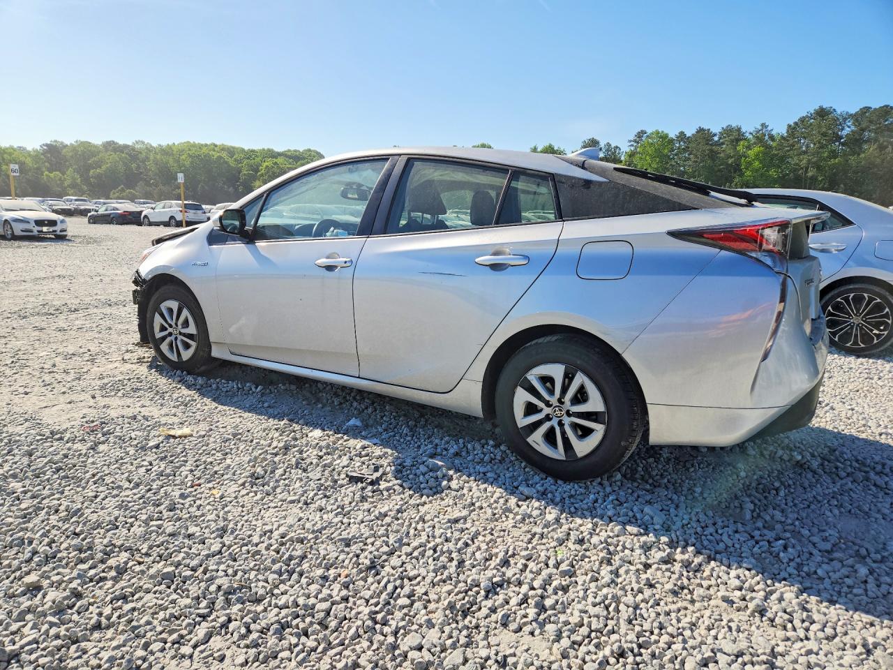 2016 TOYOTA PRIUS FOUR photo 3