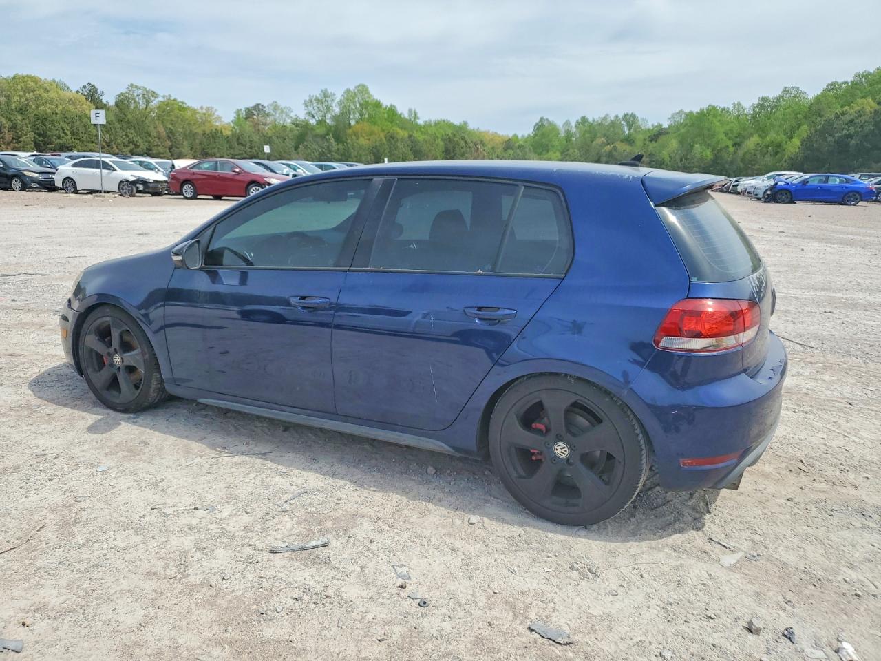 2011 VOLKSWAGEN GTI photo 3