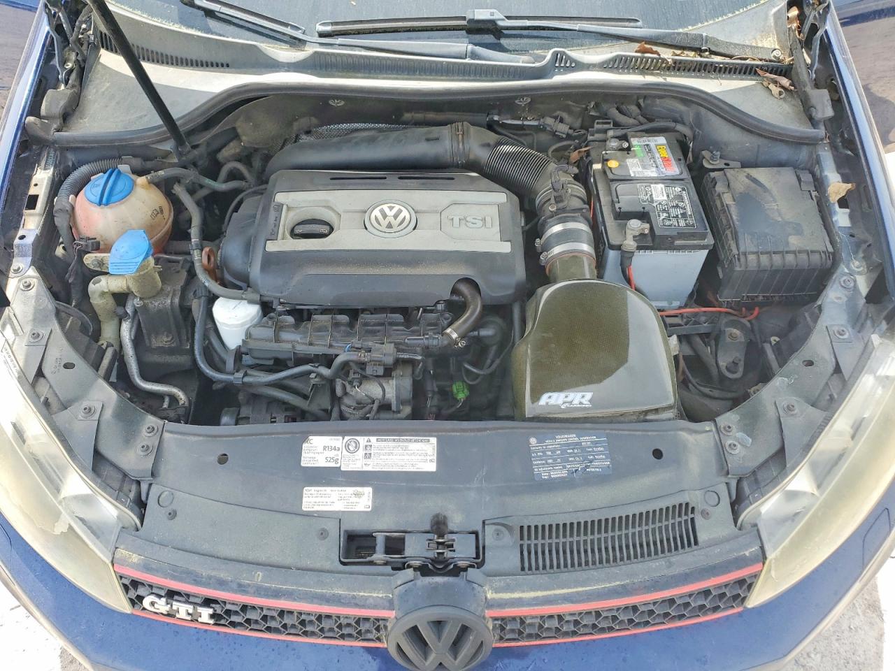 2011 VOLKSWAGEN GTI photo 21