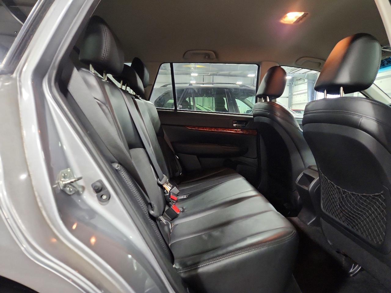 2010 SUBARU OUTBACK 2.5I LIMITED photo 21