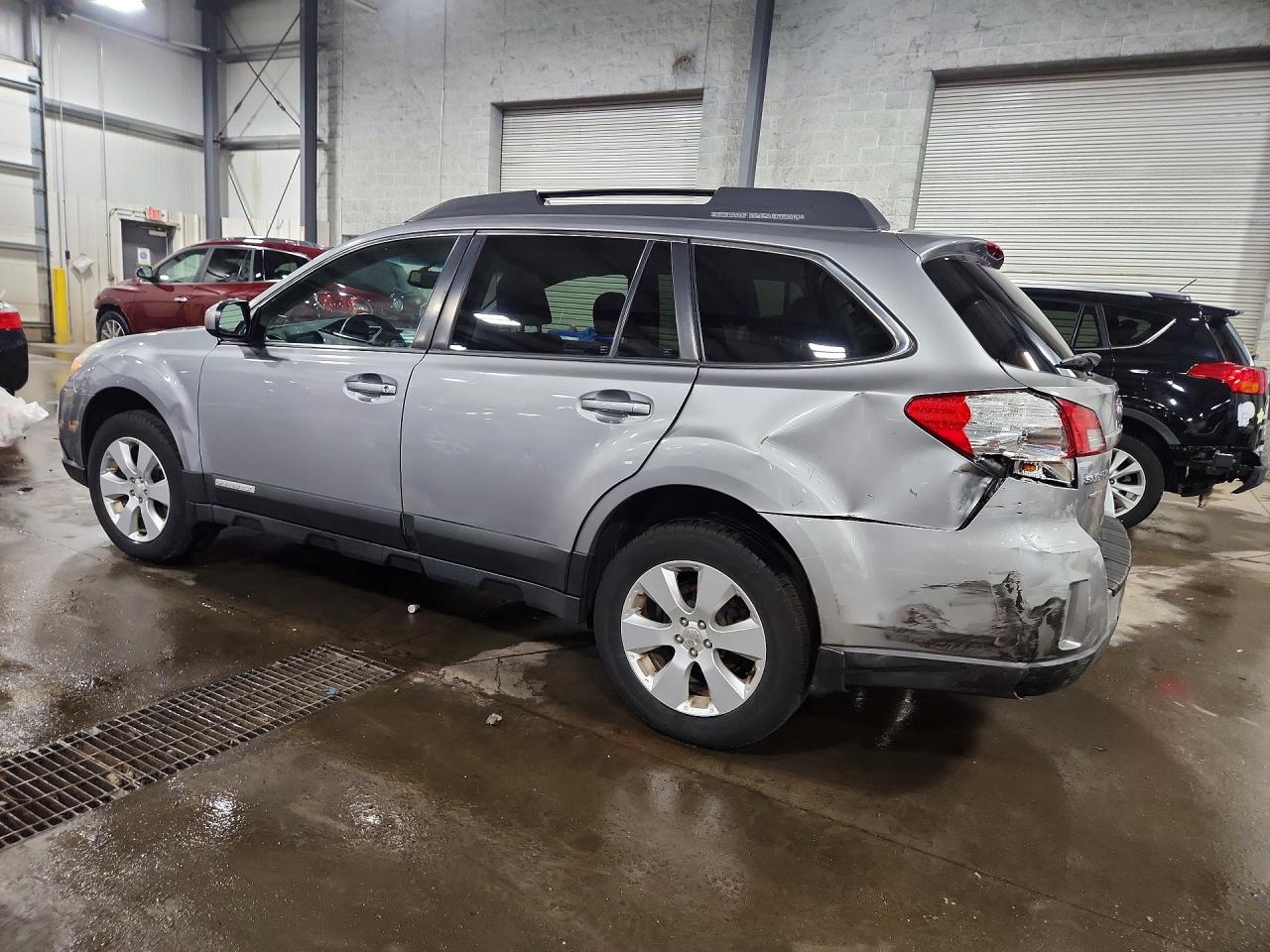 2010 SUBARU OUTBACK 2.5I LIMITED photo 3