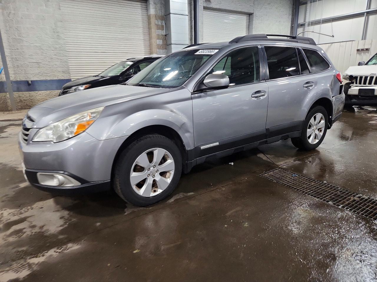2010 SUBARU OUTBACK