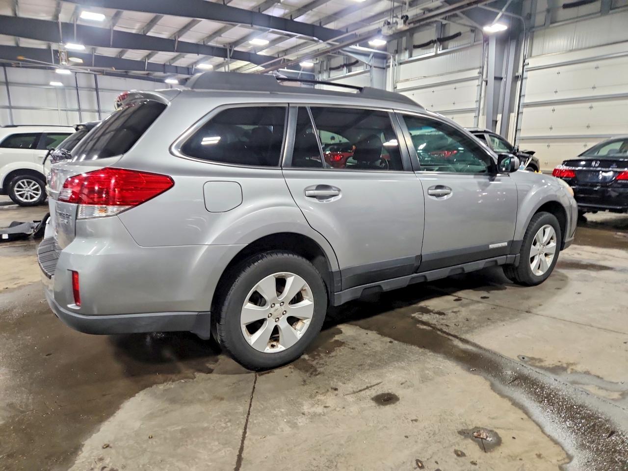 2010 SUBARU OUTBACK 2.5I LIMITED photo 5