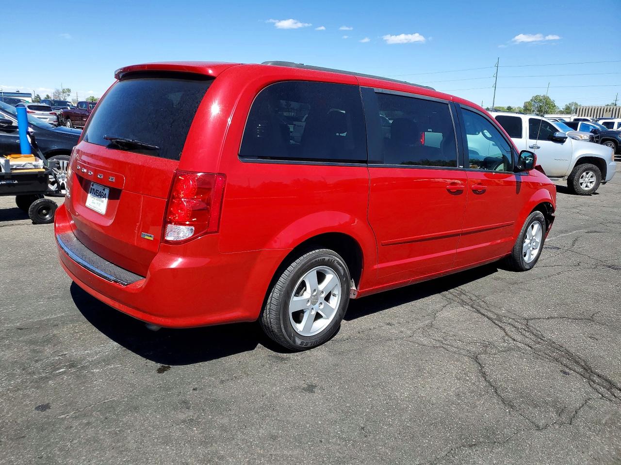2013 DODGE GRAND CARAVAN SXT photo 3