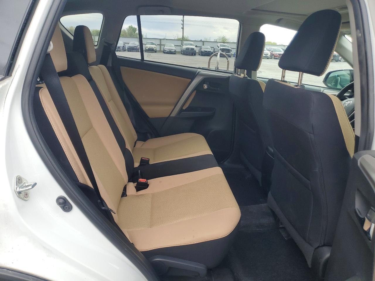 2018 TOYOTA RAV4 photo 11