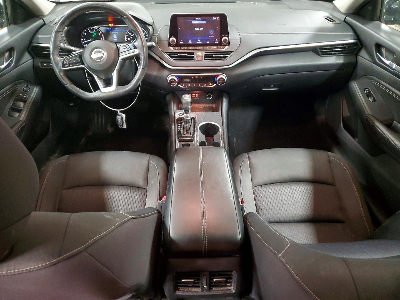 2019 NISSAN ALTIMA SV photo 8