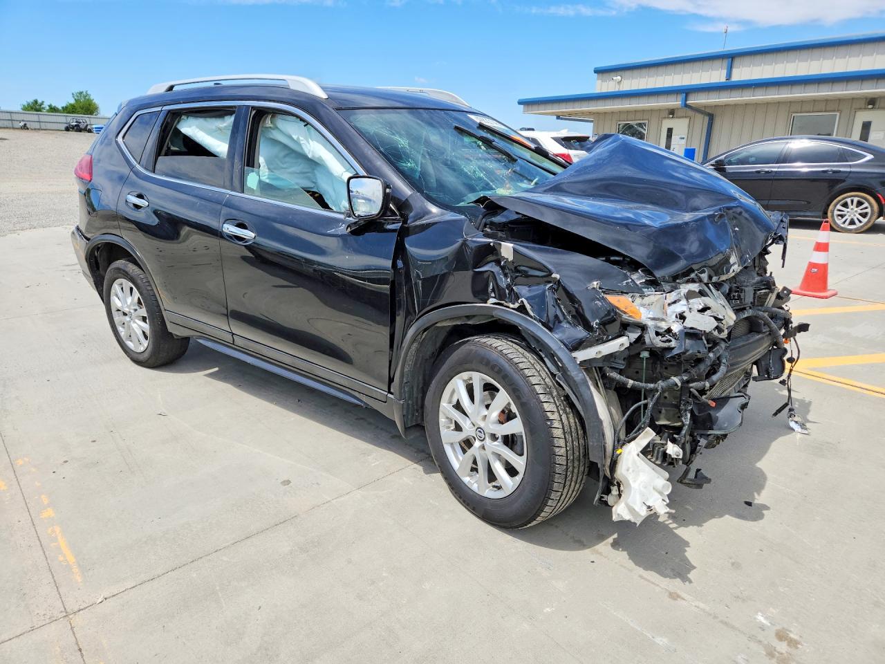 2017 NISSAN ROGUE S photo 4