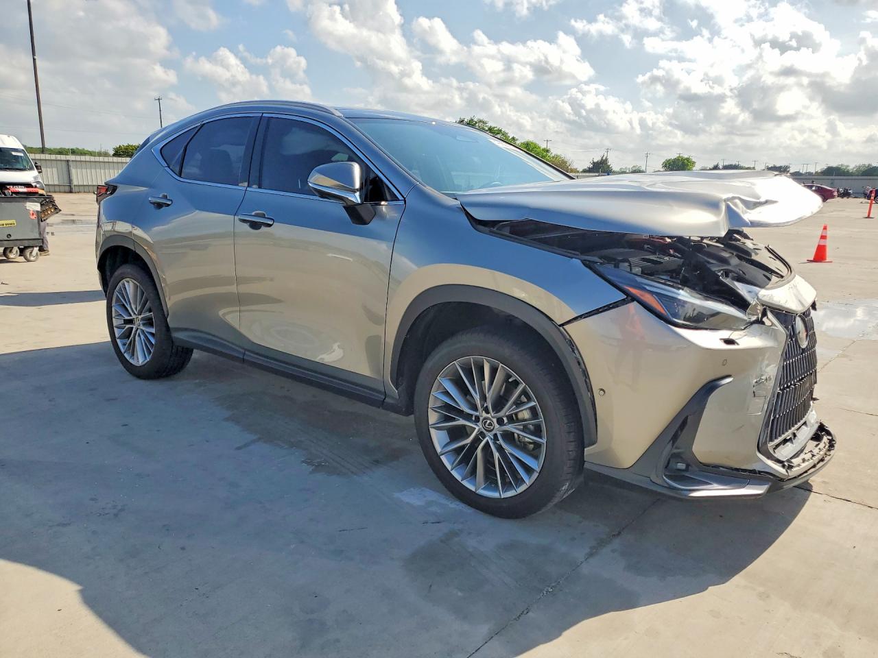2023 LEXUS NX 350H photo 7