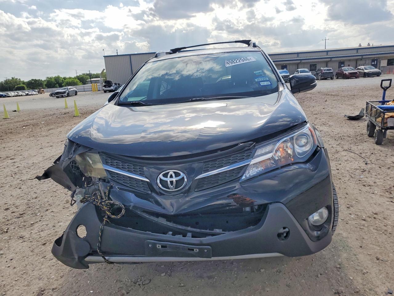 2015 TOYOTA RAV4 LIMITED photo 9