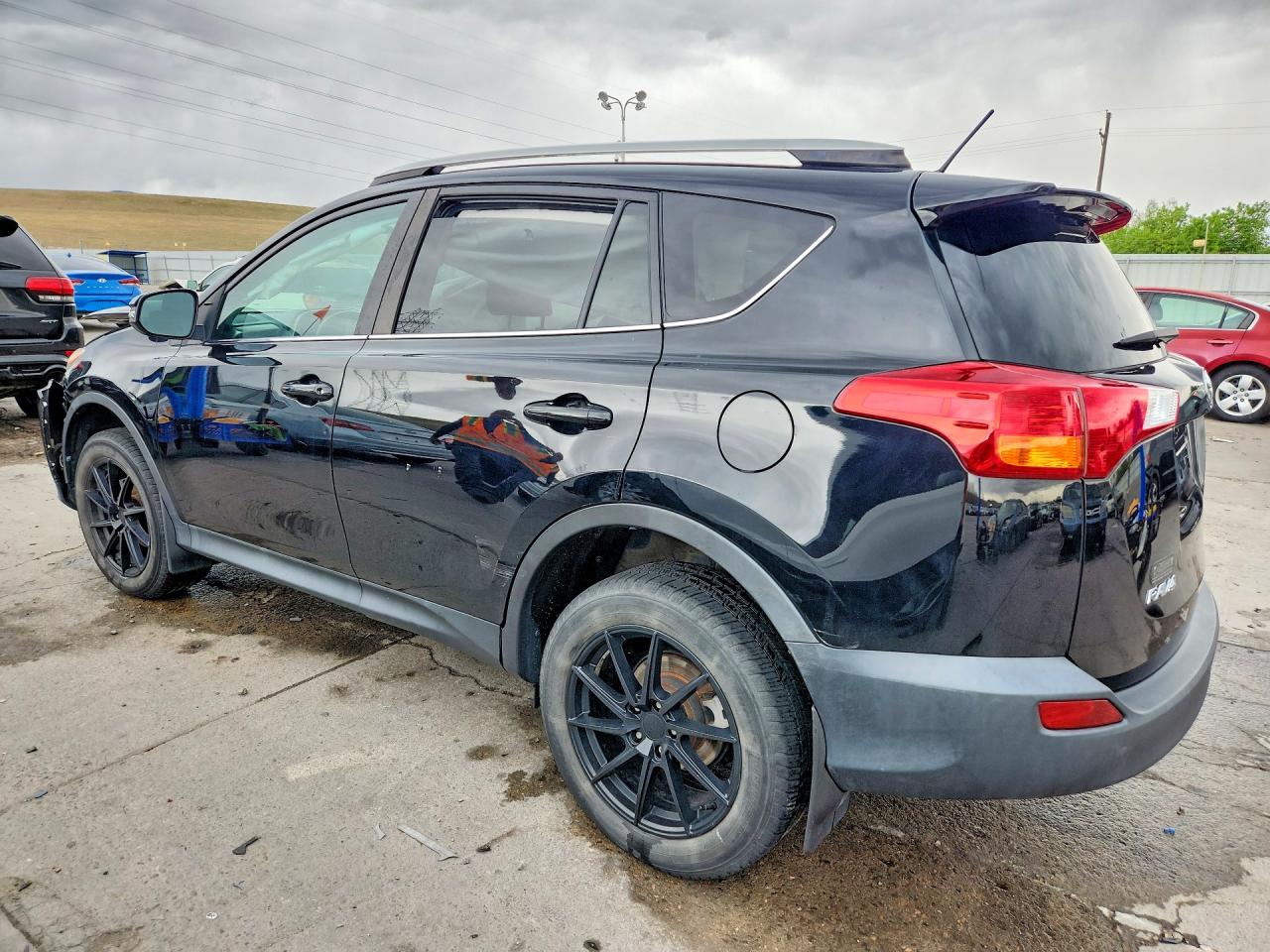 2015 TOYOTA RAV4 LIMITED photo 4