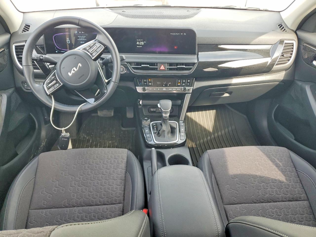 2025 KIA SELTOS S photo 15