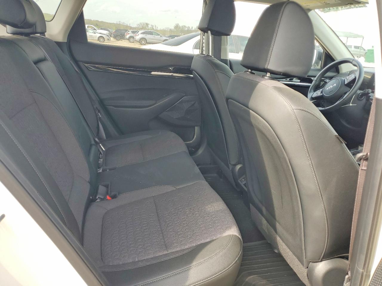2025 KIA SELTOS S photo 21
