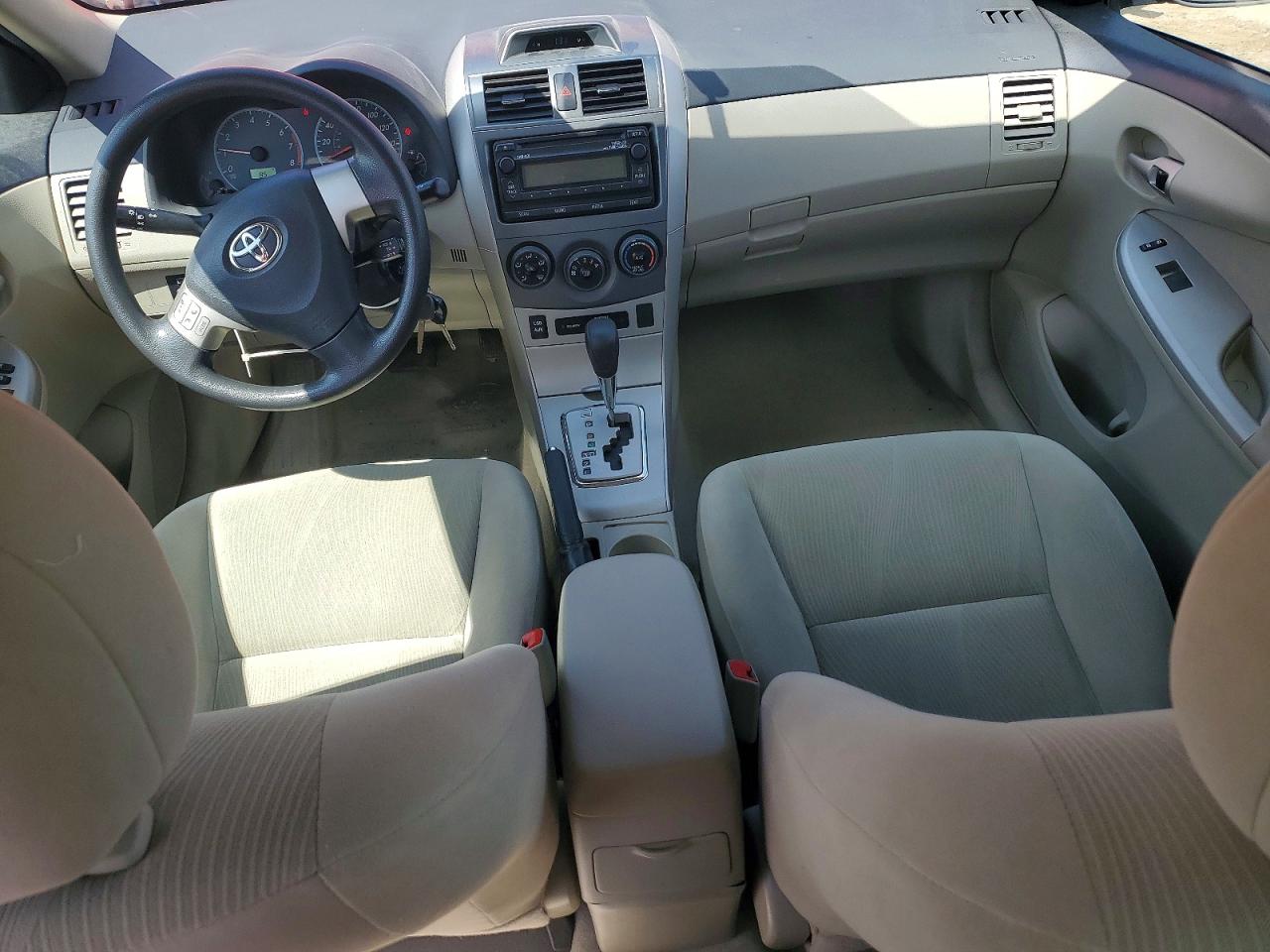 2012 TOYOTA COROLLA LE photo 15