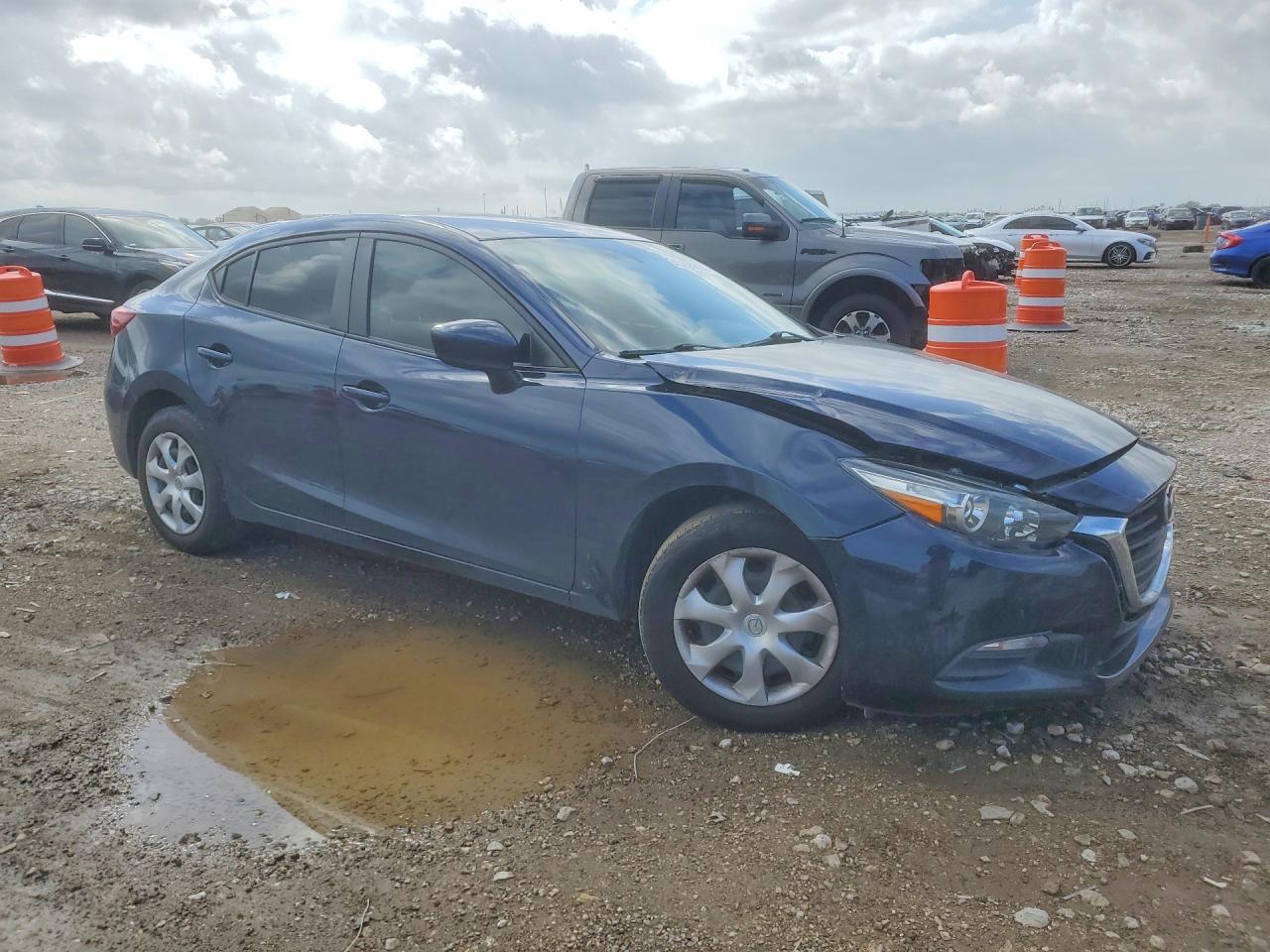 2017 MAZDA 3 SPORT photo 4