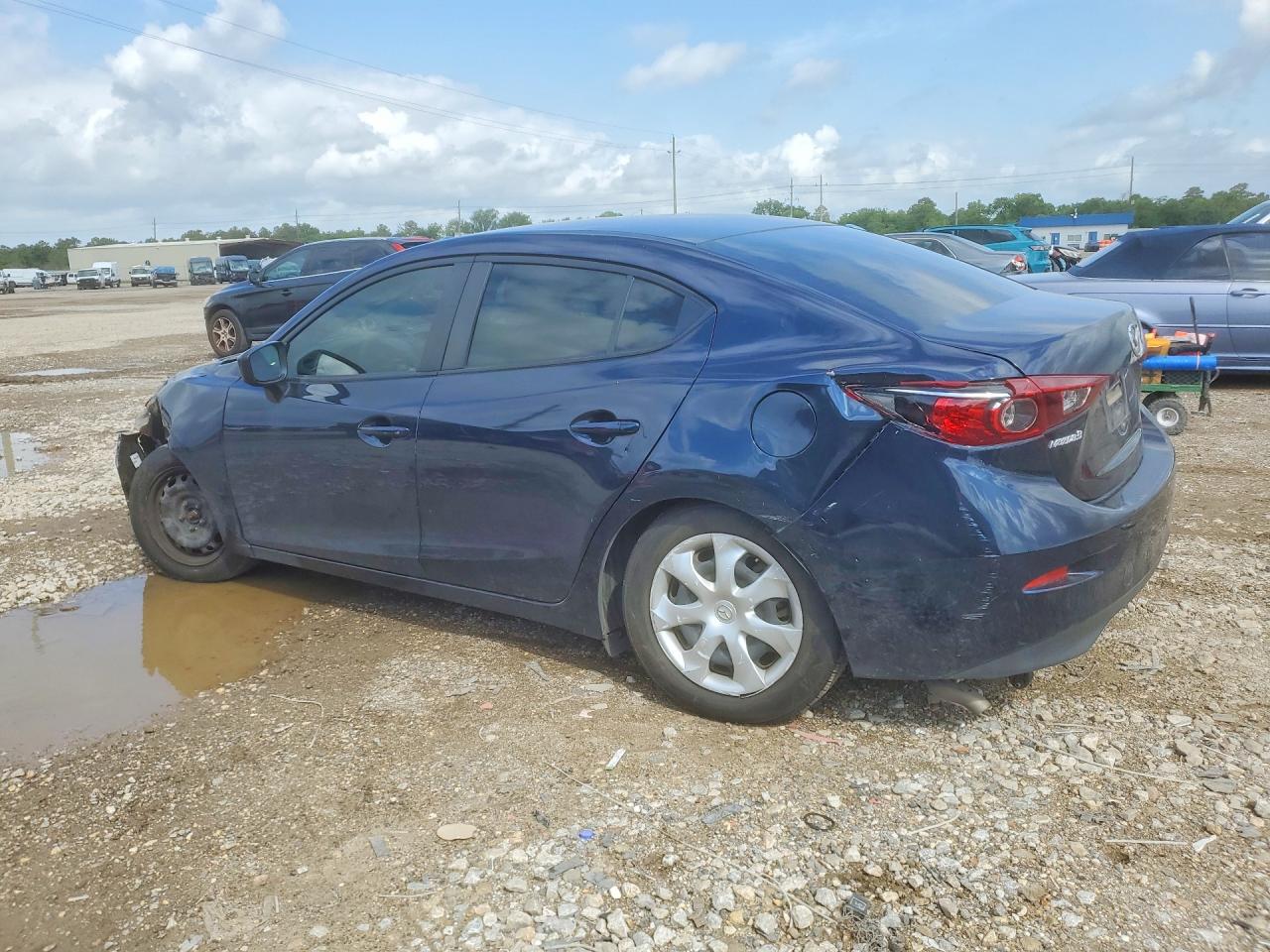2017 MAZDA 3 SPORT photo 2