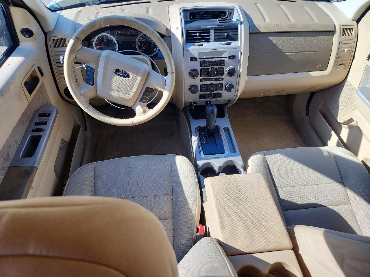 2010 FORD ESCAPE XLT photo 8